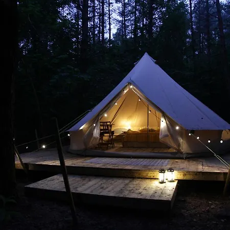 Muhu Forest Camping * Suuremoisa (Saaremaa)